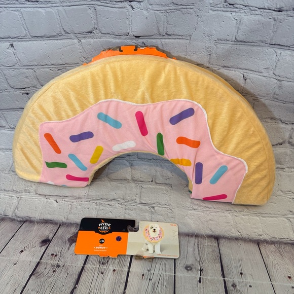 Hyde & EEK! Pink Donut Pet Costume - Picture 1 of 4